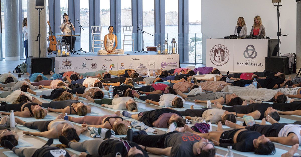 Classe de ioga del dissabte a Ibiza Wellness Weekend 2024
