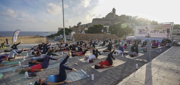 Ibiza Wellness Weekend reune a miles de participantes en Ibiza