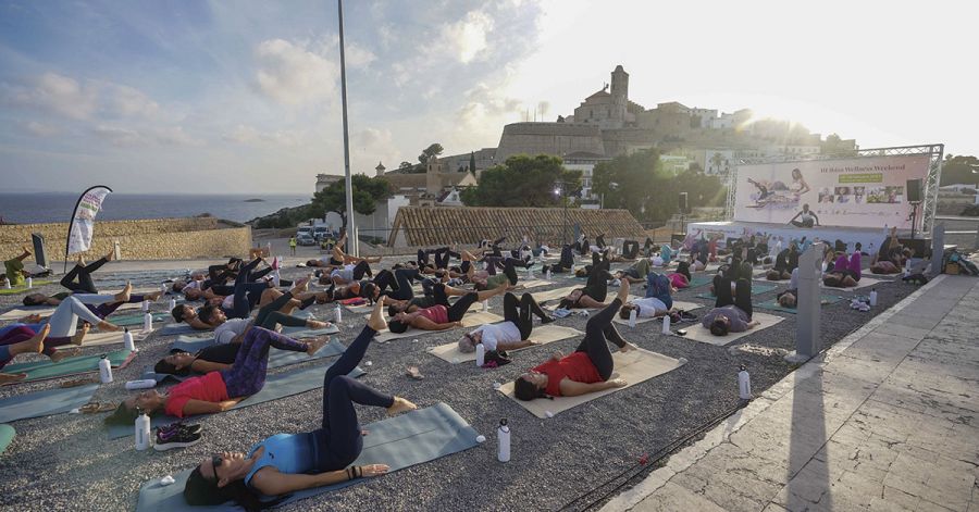 images/yoga-dalt-vila.jpg